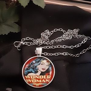 Cabachon Glass Necklace 18" 🛩🛩🛩🛩WONDER WOMAN